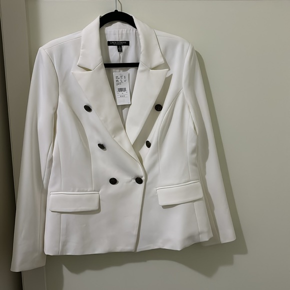 Blazer - Picture 4 of 5